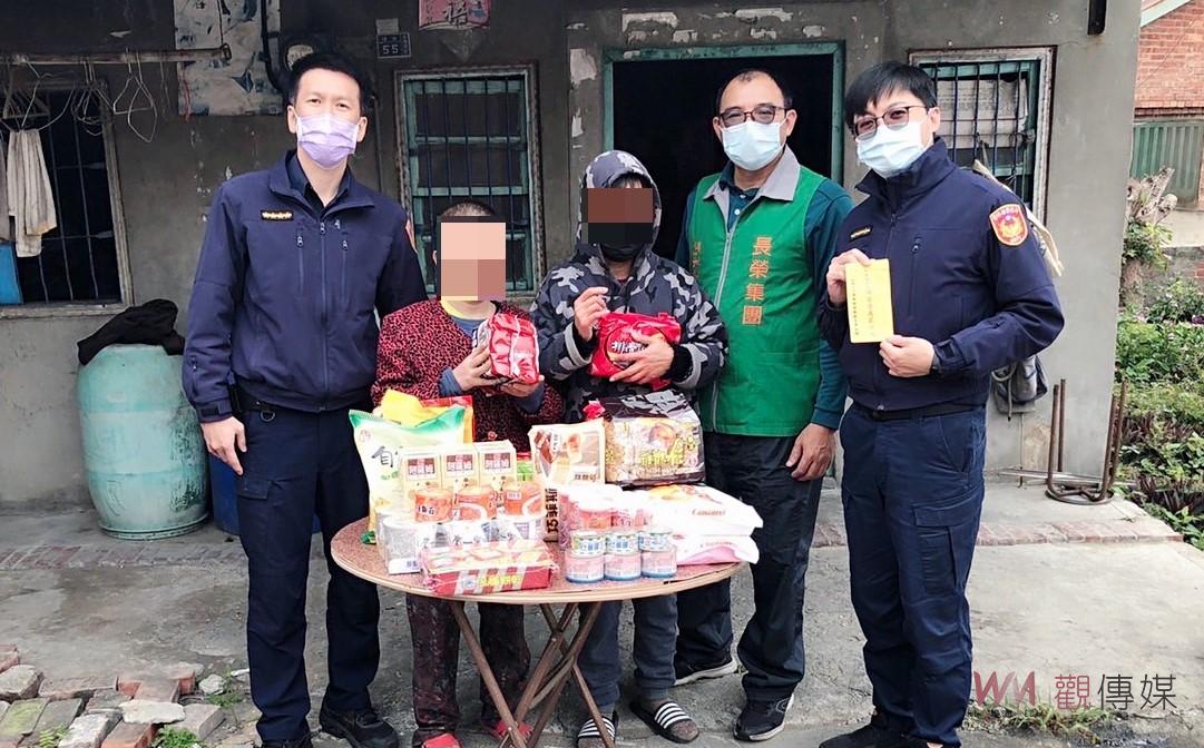 北港警分局時時關懷弱勢　協助貧困家庭度過寒冬 - https://www.watchmedia01.com