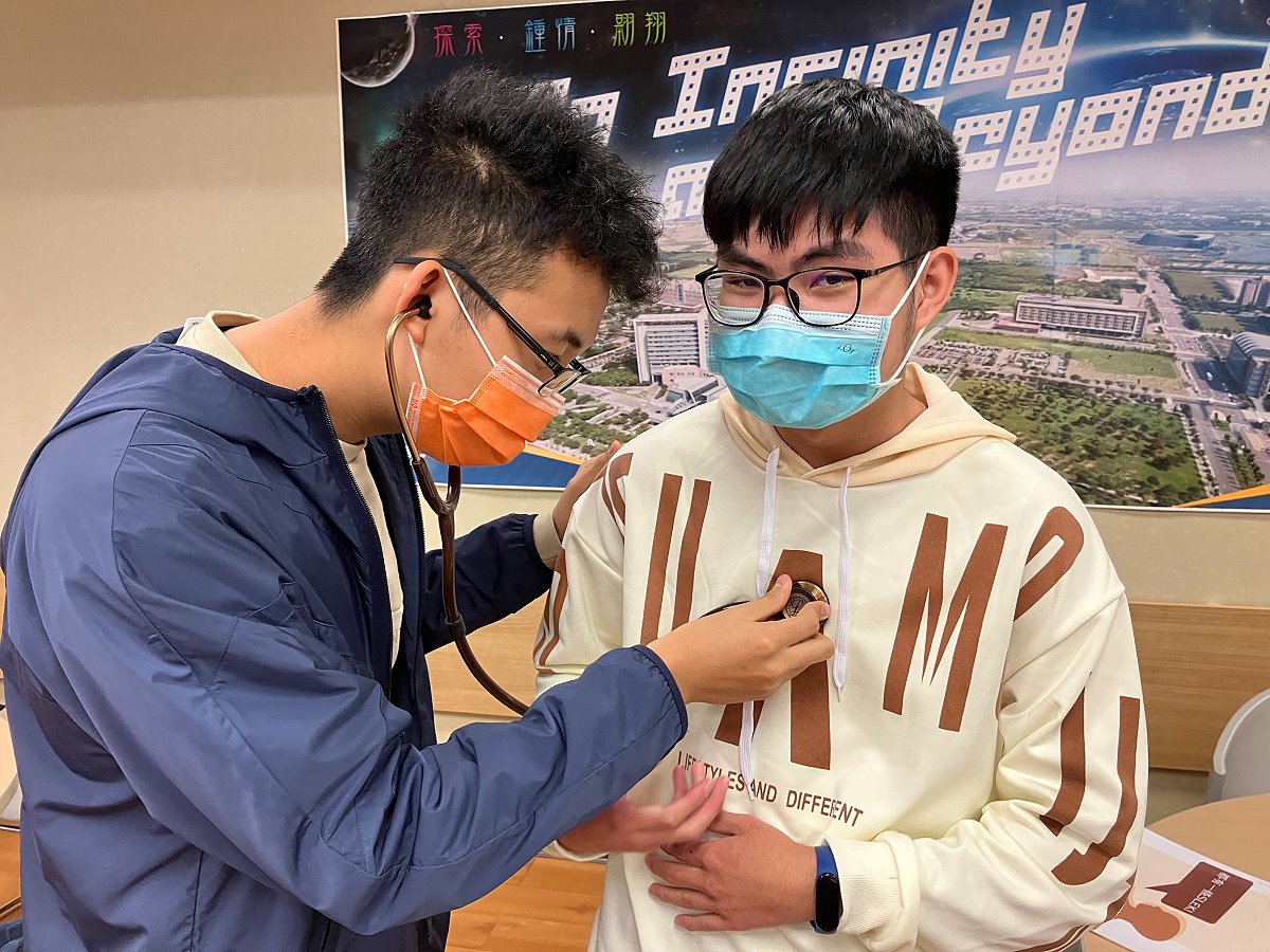 醫學營體驗醫學生　豐富高中學子科系探索資源 - https://www.watchmedia01.com