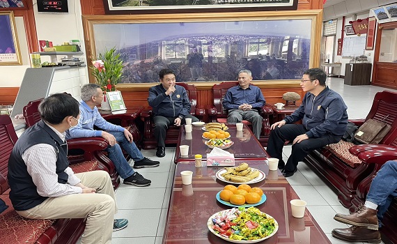南投榮服處至受天宮拜會陳主委連結社會資源認養榮民遺孤 - https://www.watchmedia01.com