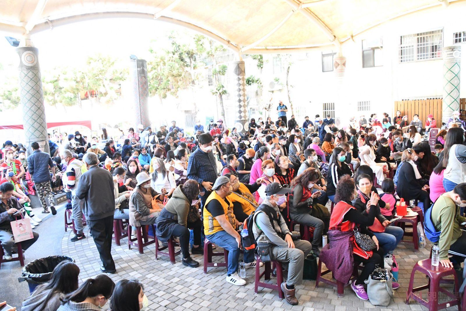影／原汁原味！彰縣原住民新春團拜　王惠美著上傳統服裝勁歌熱舞 - https://www.watchmedia01.com