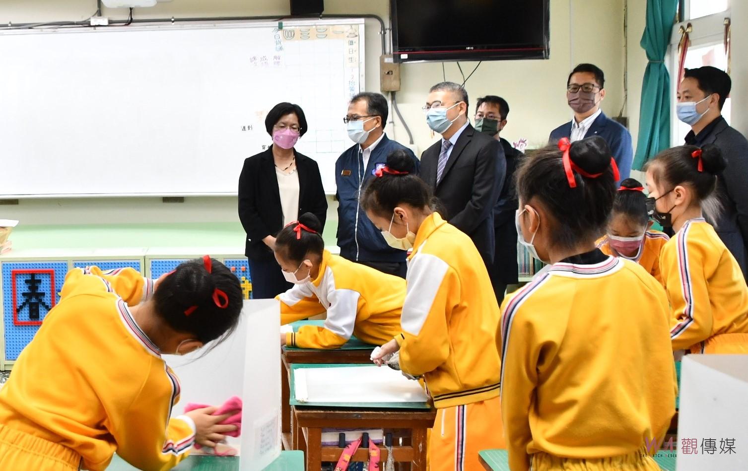 影／校園防疫不鬆懈！開學首日彰化縣長王惠美關心開學校園防疫情形 - https://www.watchmedia01.com