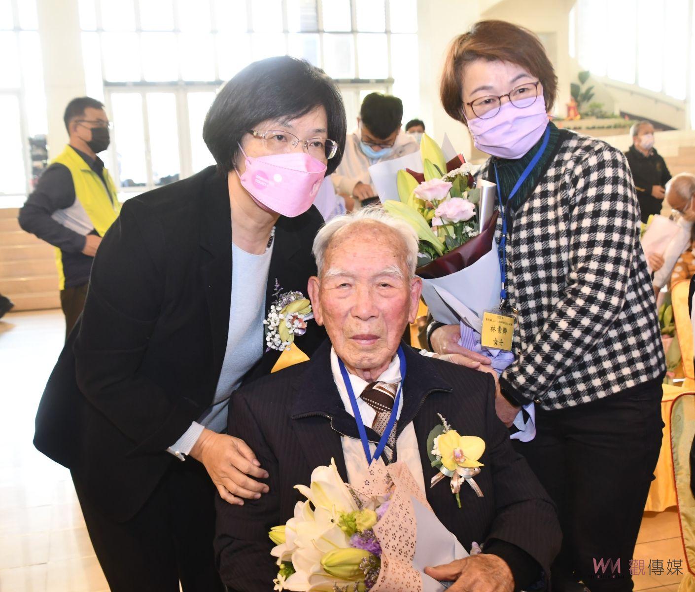 影／追思！二二八事件76年周年　彰化縣關懷受難者及家屬要真相！ - https://www.watchmedia01.com