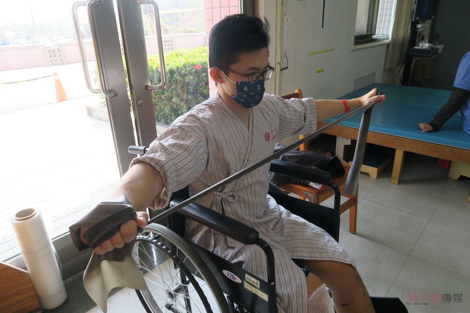 影／車禍肋骨骨折健身教練車險丟命　微創肋骨手術助重返職場 - https://www.watchmedia01.com