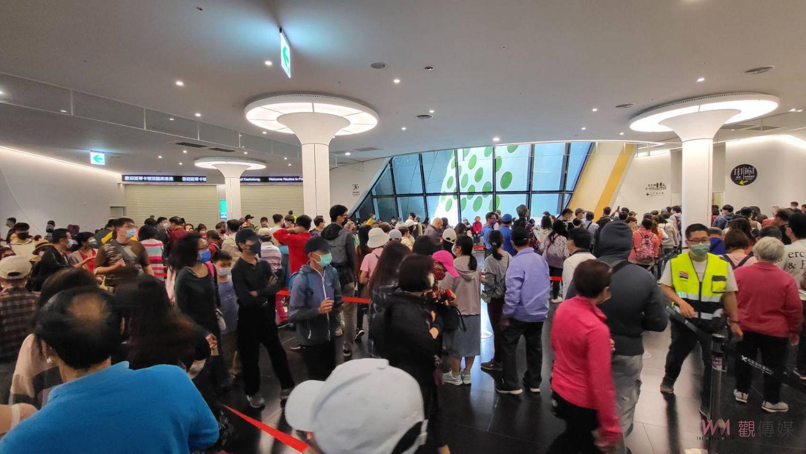 夯／高雄港旅運中心觀景平台首開放　民眾嗨翻天 - https://www.watchmedia01.com