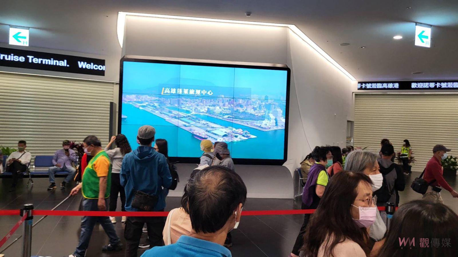 夯／高雄港旅運中心觀景平台首開放　民眾嗨翻天 - https://www.watchmedia01.com