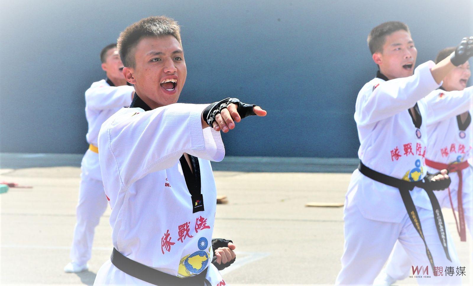 海軍敦睦艦隊10日高雄港登場　吸引不少民眾登艦參觀 - https://www.watchmedia01.com