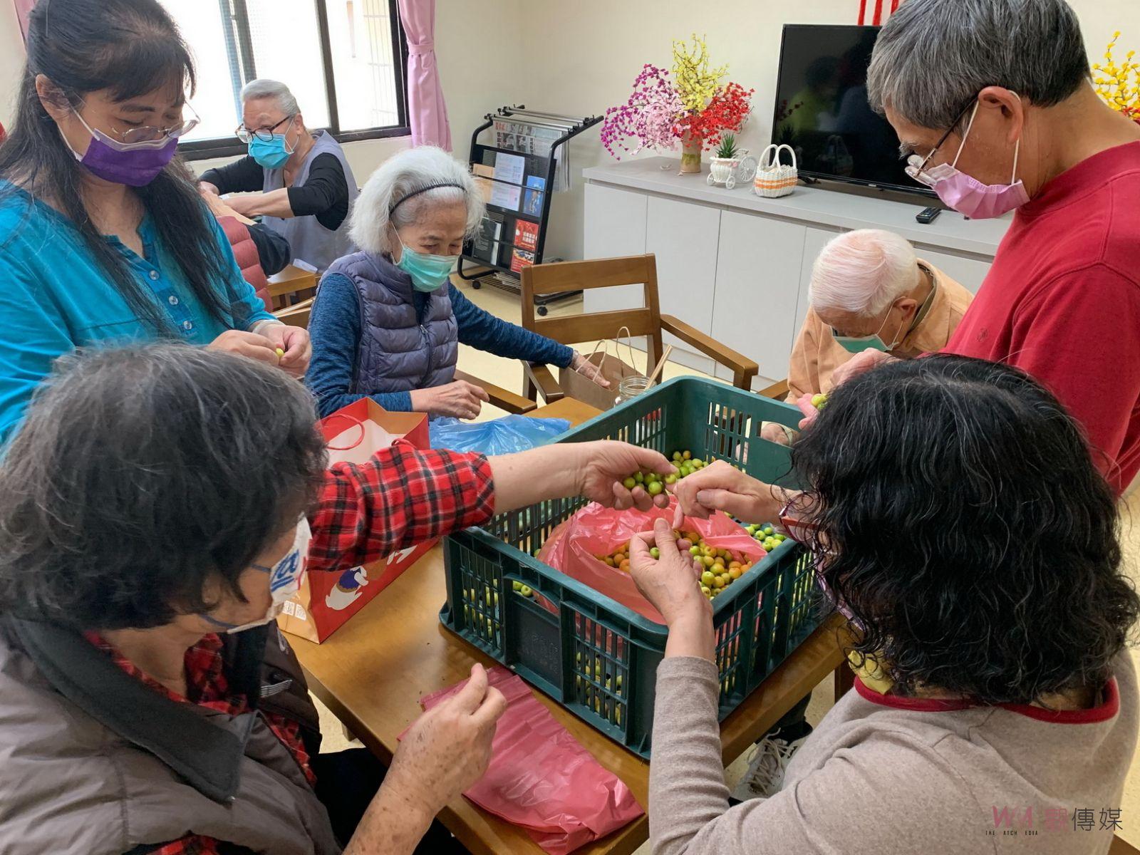 影／棗來饗樂！中彰榮家長輩手作棗子酵素　喚醒長輩美好記憶 - https://www.watchmedia01.com
