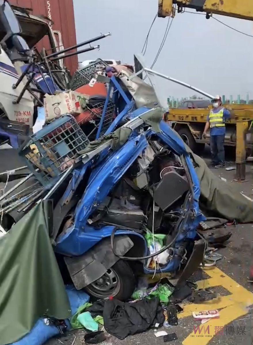 國道1號連環車禍 5車撞1團4人受困 - https://www.watchmedia01.com
