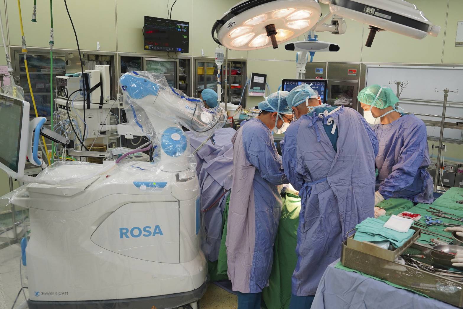 膝蓋僵硬疼痛　ROSA機器人手臂手術3天即復工 - https://www.watchmedia01.com