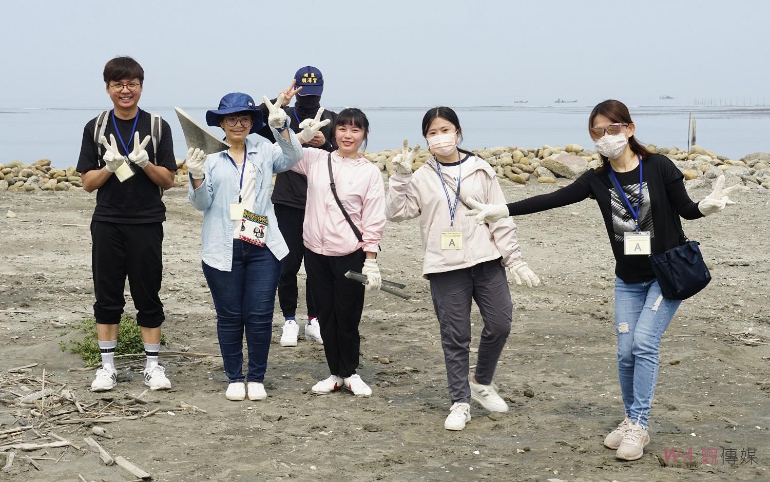 影／守護地球日商艾杰旭百人淨灘　清除6百多公斤廢棄物淨化海岸 - https://www.watchmedia01.com