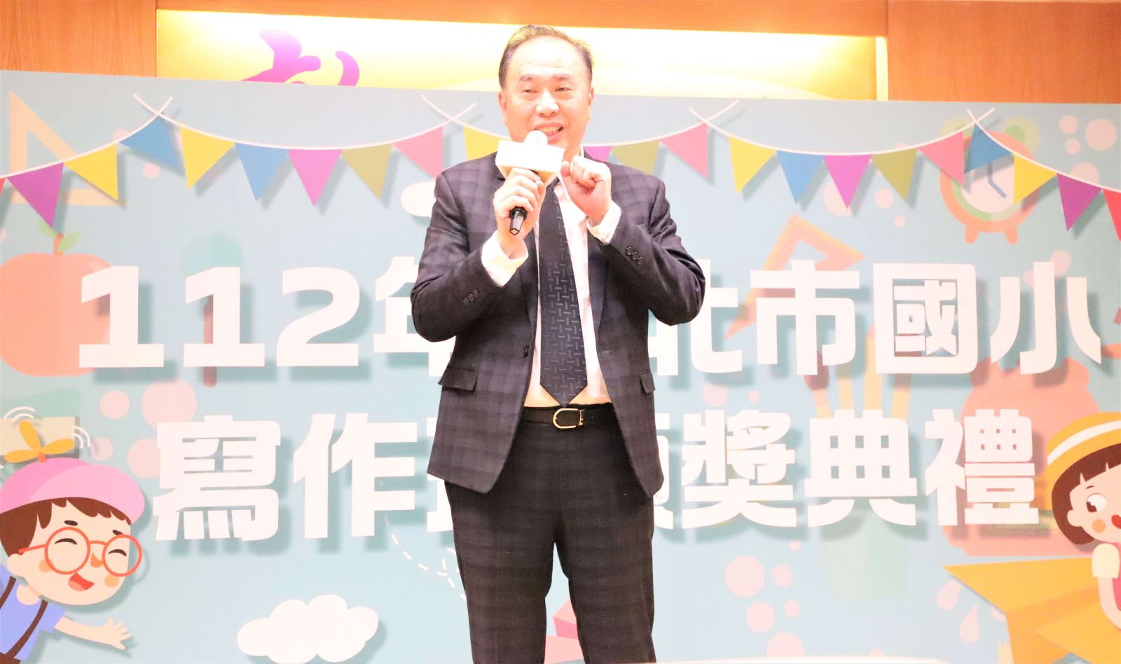 新北推動公益寫作班　開啟未來的競爭力、翻轉弱勢學生 - https://www.watchmedia01.com