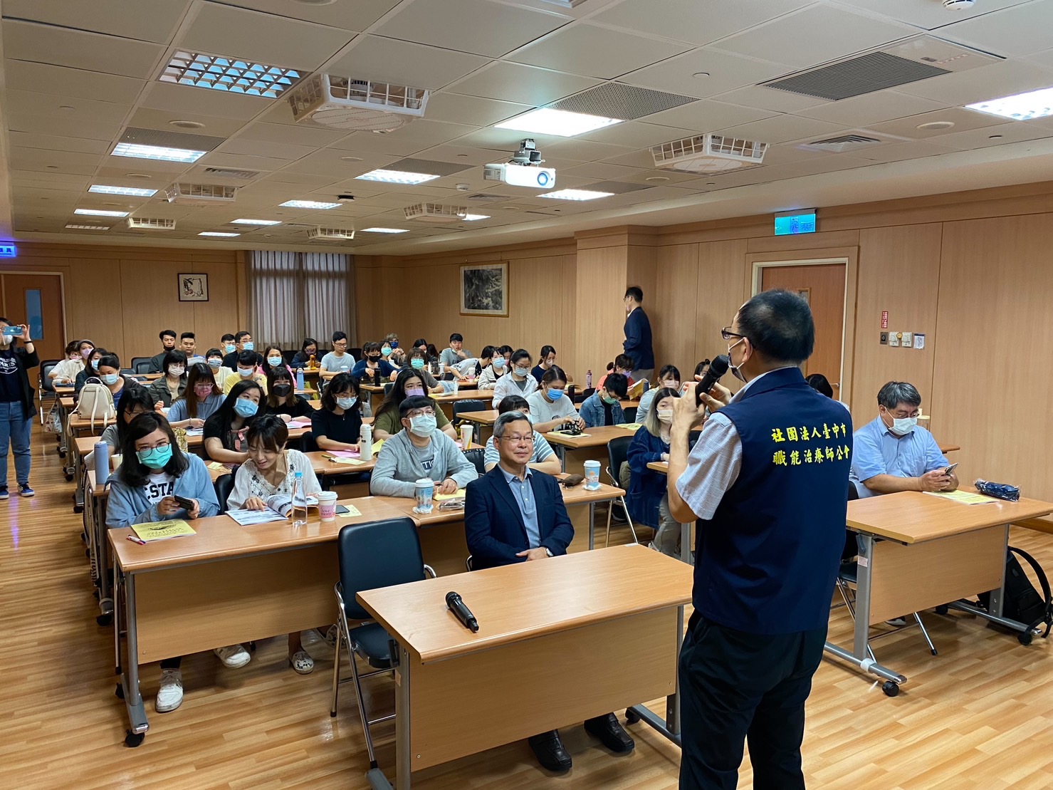 公共場域兒童遊戲器材職能培訓 中市建設局、職能治療師公會跨域合作 - https://www.watchmedia01.com