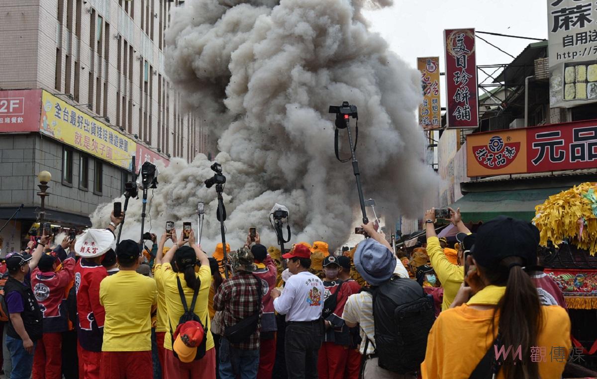 北港朝天宮迎媽祖 「炸轎」、「炸虎爺」、「犁炮」以及「藝閣」遊行熱鬧登場 - https://www.watchmedia01.com