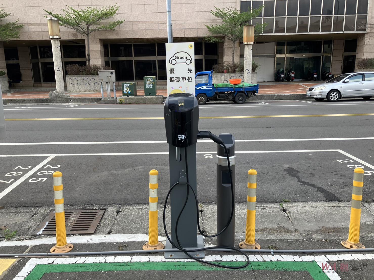 影／不再一電難求！員林市公所首座電動汽車充電樁0601啟用 - https://www.watchmedia01.com