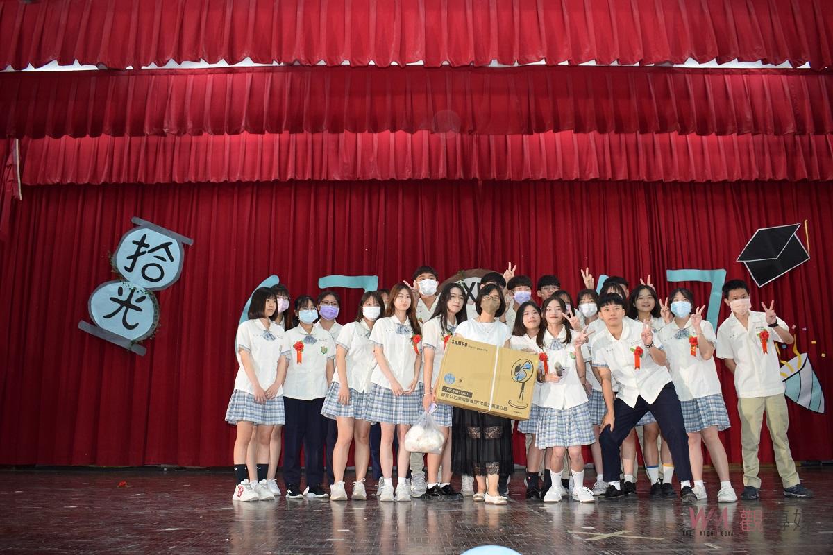 睽違3年「拾光」盛大登場 北港高中畢業典禮師生嗨翻 - https://www.watchmedia01.com