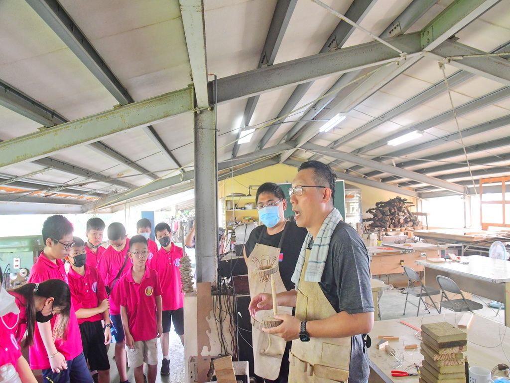 彰化縣同安國小完備木工坊 施皇羽校長發揮Learning By Doing精神 - https://www.watchmedia01.com