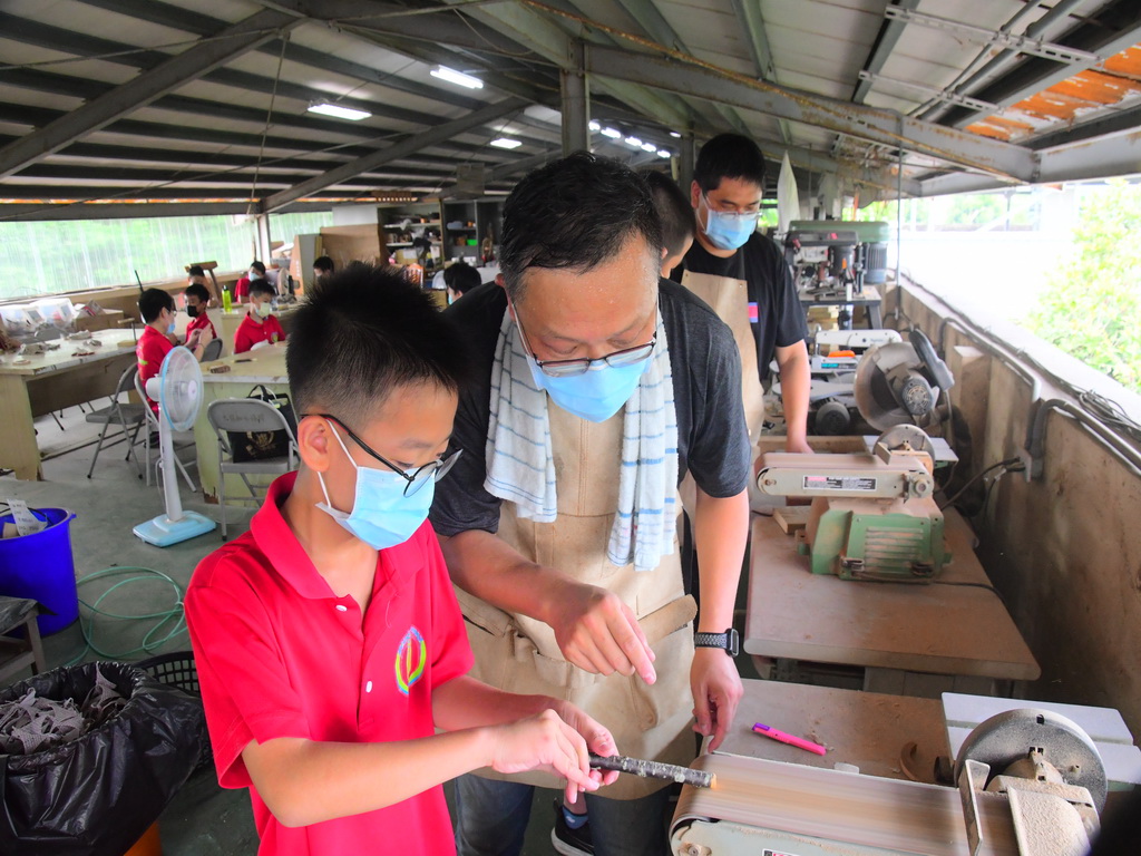 彰化縣同安國小完備木工坊 施皇羽校長發揮Learning By Doing精神 - https://www.watchmedia01.com