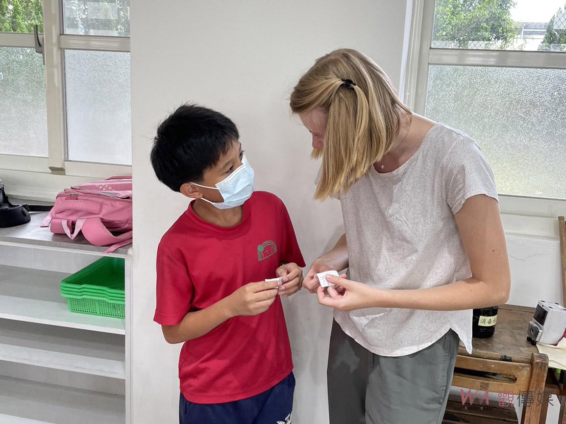 大西國小舉辦農夫市集活動 小朋友體驗蔬菜裸賣的環保意義 - https://www.watchmedia01.com