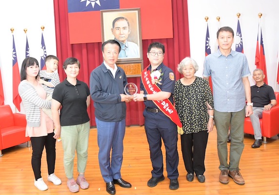 嘉縣警局舉行慶祝警察節 表揚績優人員、辦捐血發揚博愛精神 - https://www.watchmedia01.com