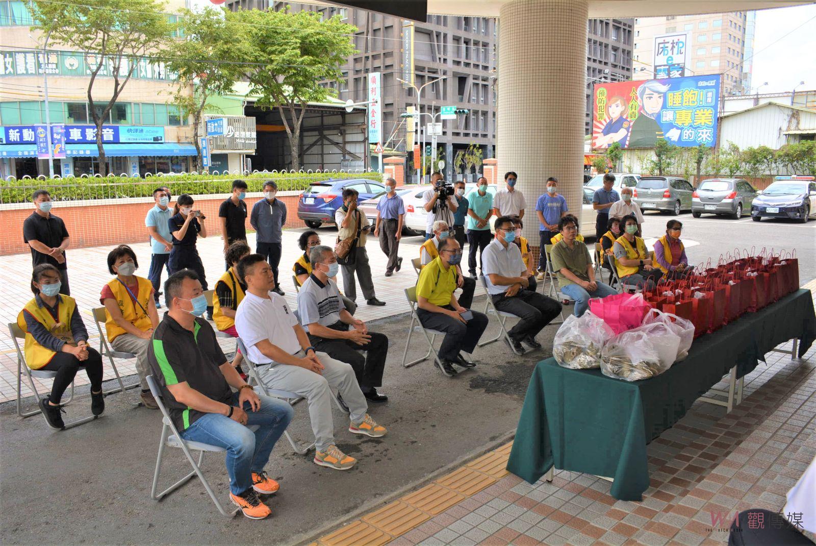 粽香歡慶警察節　嘉市警一分局柔情關懷獨居長者 - https://www.watchmedia01.com