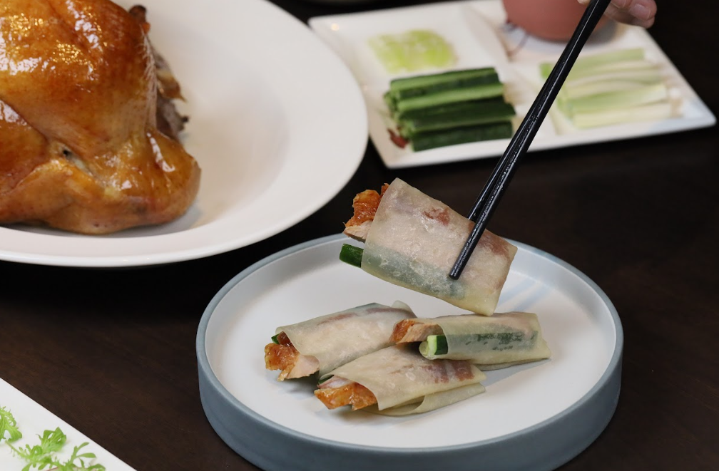 頂級一鴨四吃 高雄飯店業唯一循炭火掛爐燻烤 - https://www.watchmedia01.com