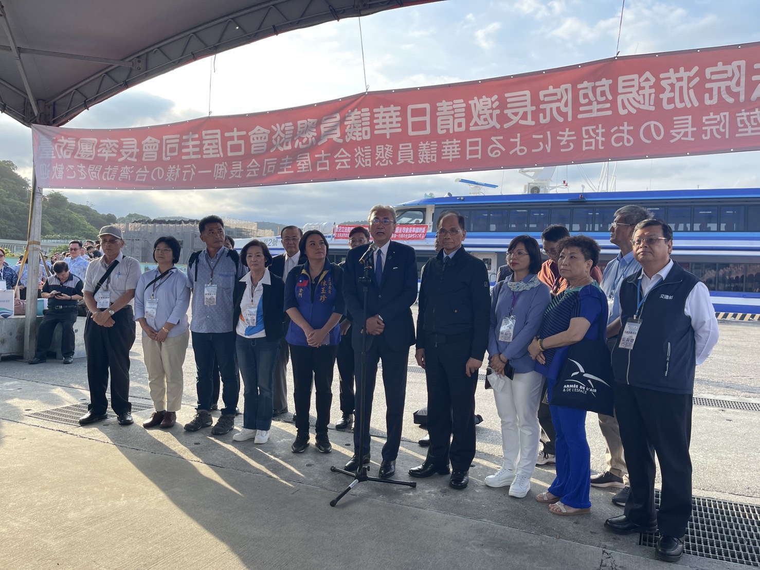 游錫堃率團觀光踩線 蘇澳港破冰直航與那國島 - https://www.watchmedia01.com
