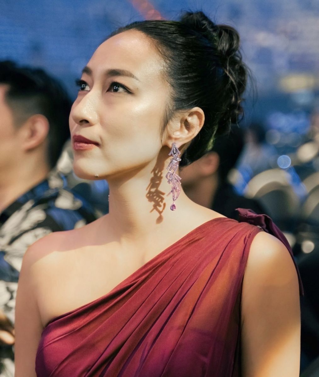 【金曲34】 Francis Tsai法蘭 紅毯十美 配戴CARAT WANG彩寶耳環蘊含奪獎心路歷程 - https://www.watchmedia01.com