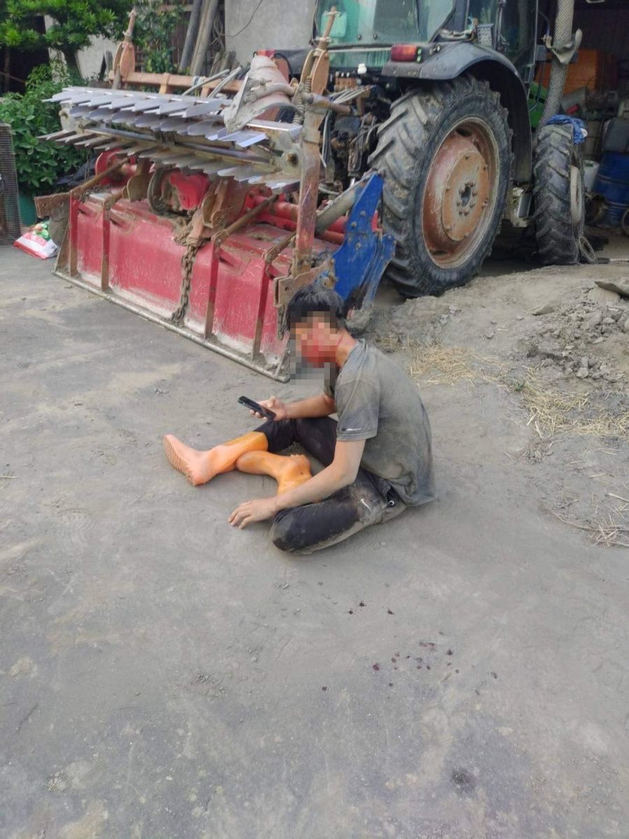 影／頭破血流！新住民二代遭員警勒頸、擒抱　竟是錯認逃逸外勞 - https://www.watchmedia01.com