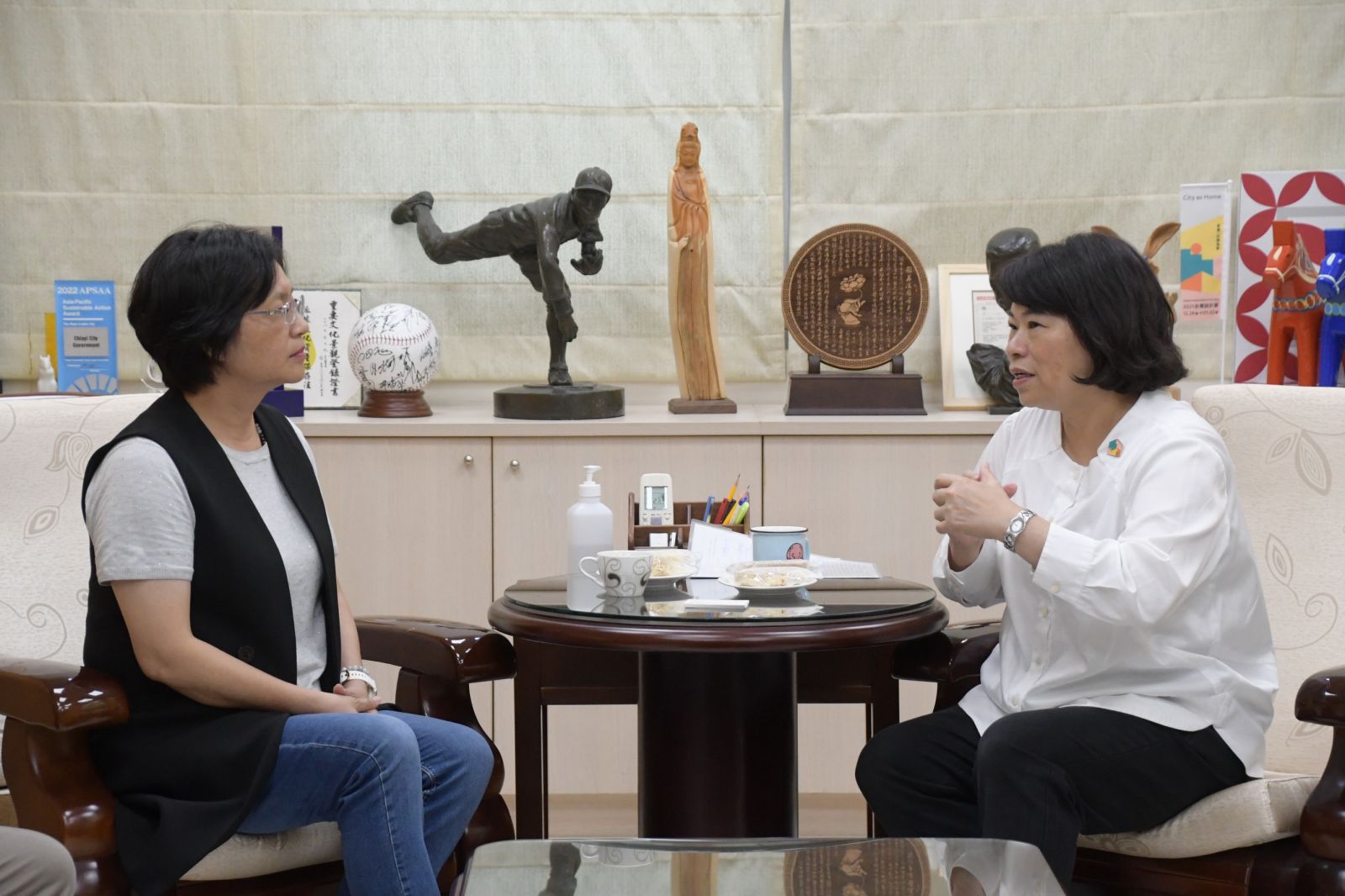 影／「雙惠」！2025台灣設計展在彰化　王惠美與嘉義黃敏惠取經 - https://www.watchmedia01.com