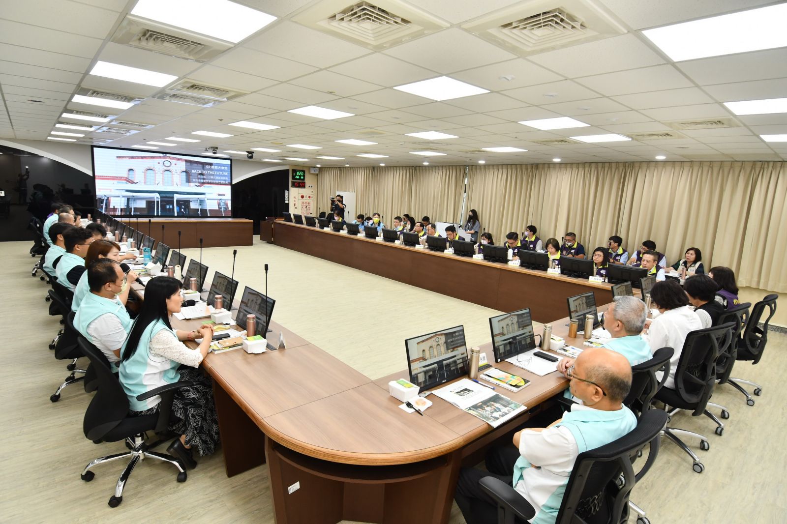 影／「雙惠」！2025台灣設計展在彰化　王惠美與嘉義黃敏惠取經 - https://www.watchmedia01.com