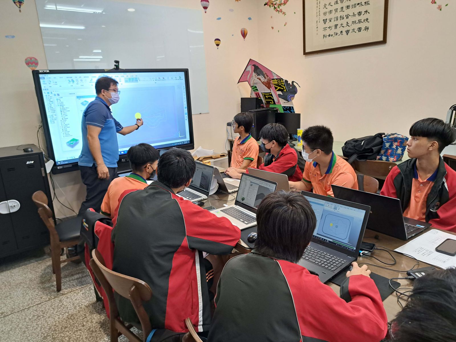 中市技職教育選擇多 契合式專班求學就業兩相宜 - https://www.watchmedia01.com