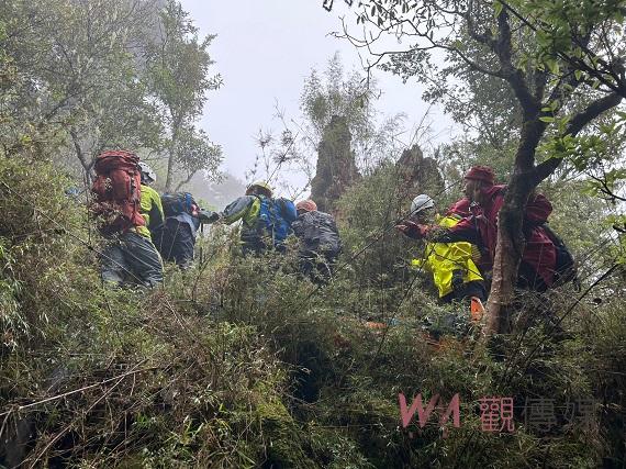 嘉義縣消防局慰勞石水山峭崖搜救人員 肯定運用3D科技救災行動力 - https://www.watchmedia01.com