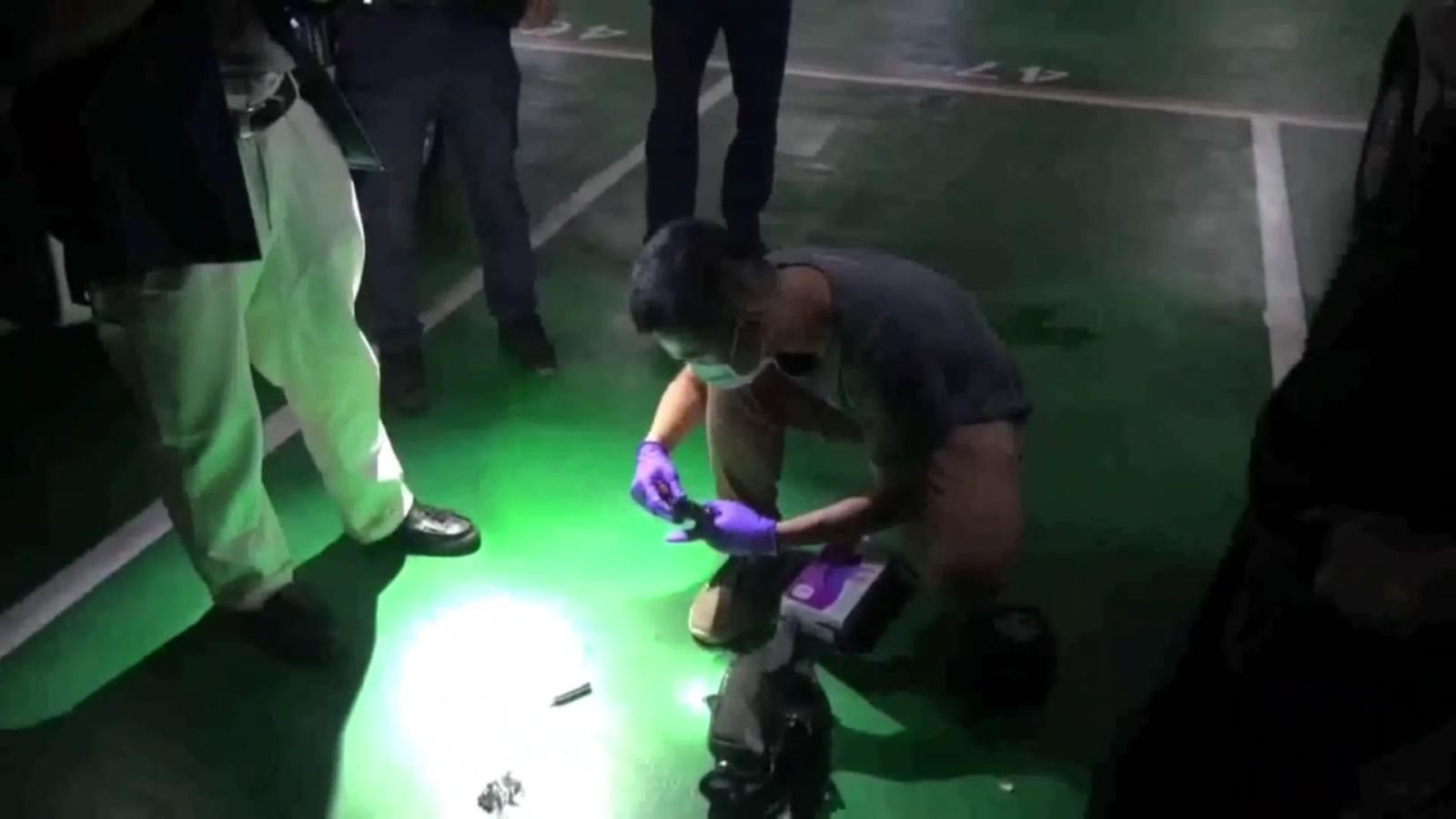影／不爽被超車火爆男搖下車窗亮槍！蕭男供稱：只想嚇他們一下 - https://www.watchmedia01.com