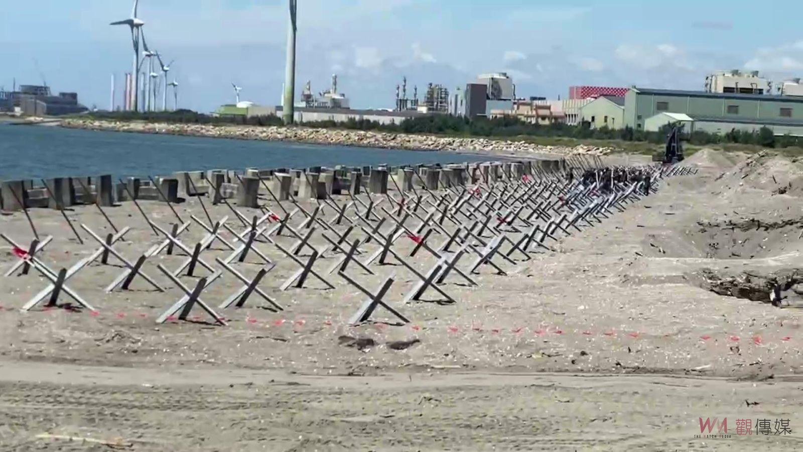 影／國軍漢光39號實兵演習　彰化海岸防止搶灘布置消波塊、鋼軌樁 - https://www.watchmedia01.com