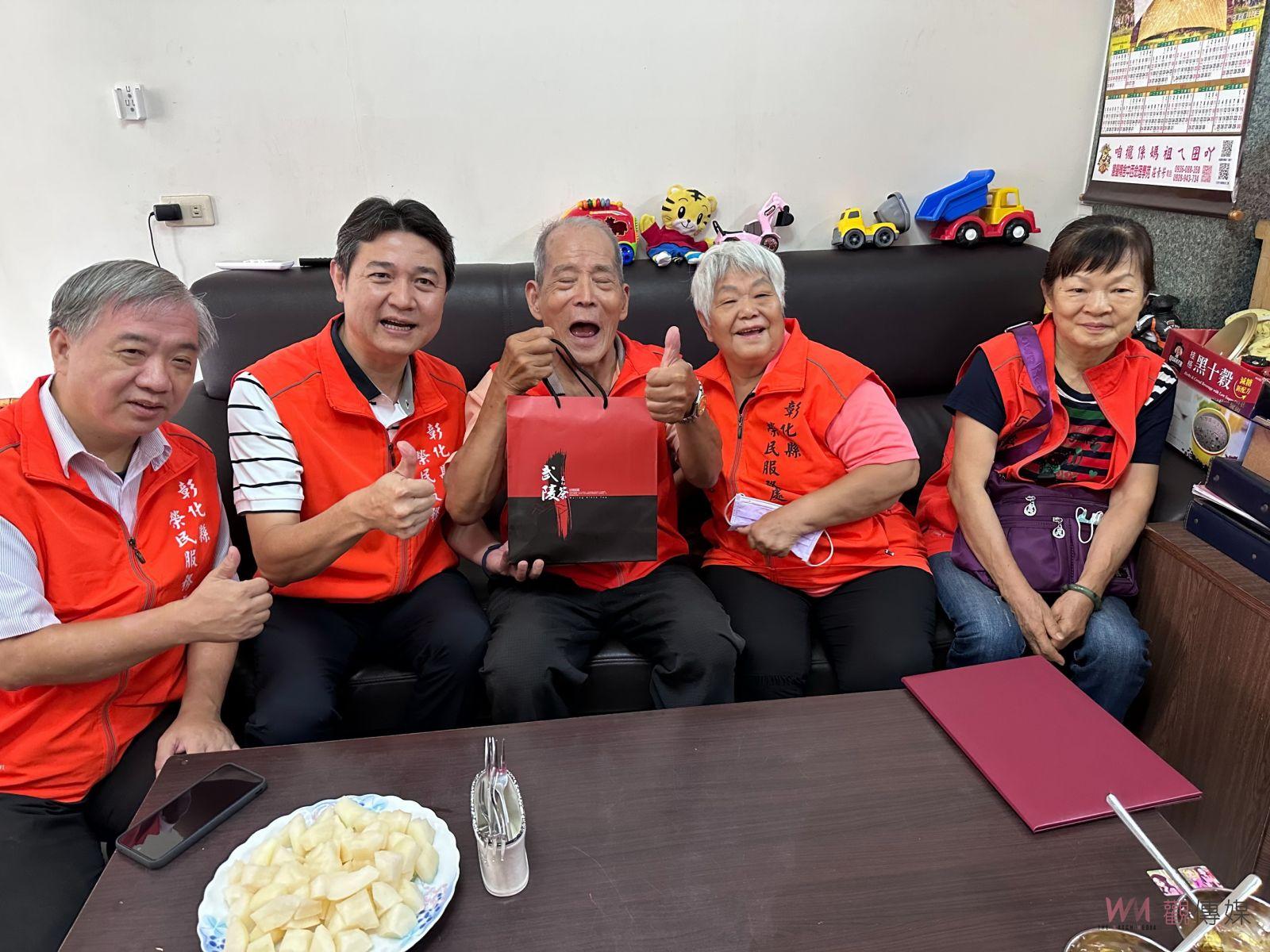 影／高齡82歲榮欣志工陳森壽　照顧年長榮民眷逾15年讓他們不孤單 - https://www.watchmedia01.com
