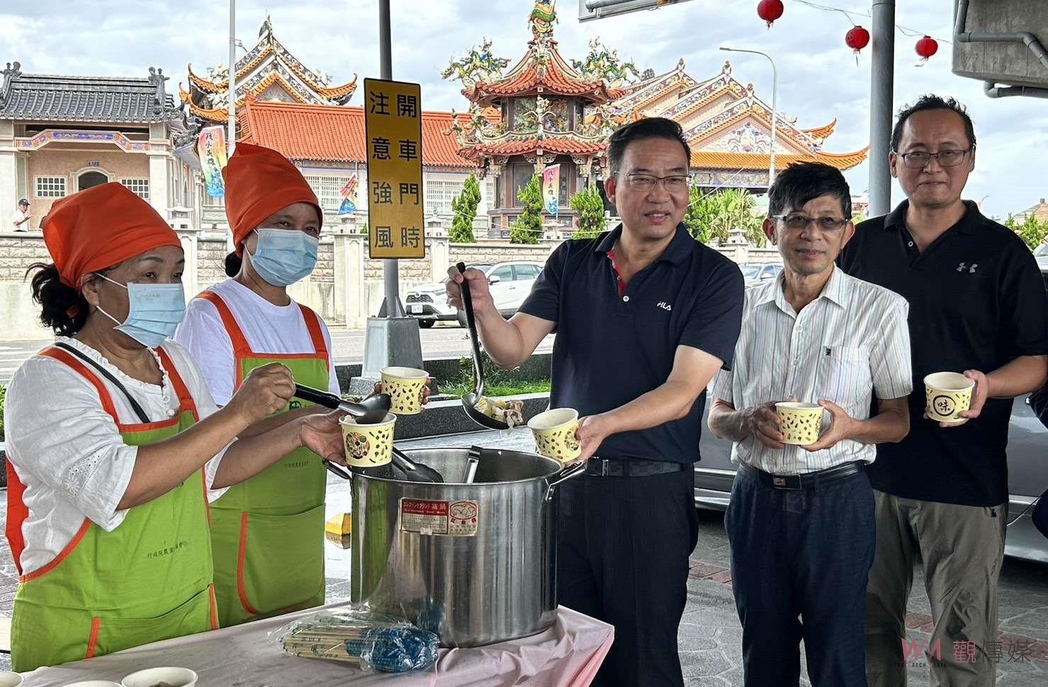 口湖幸福61休息站有酸甜滋味 手刀搶購最後一波鳳梨沁涼又消暑 - https://www.watchmedia01.com