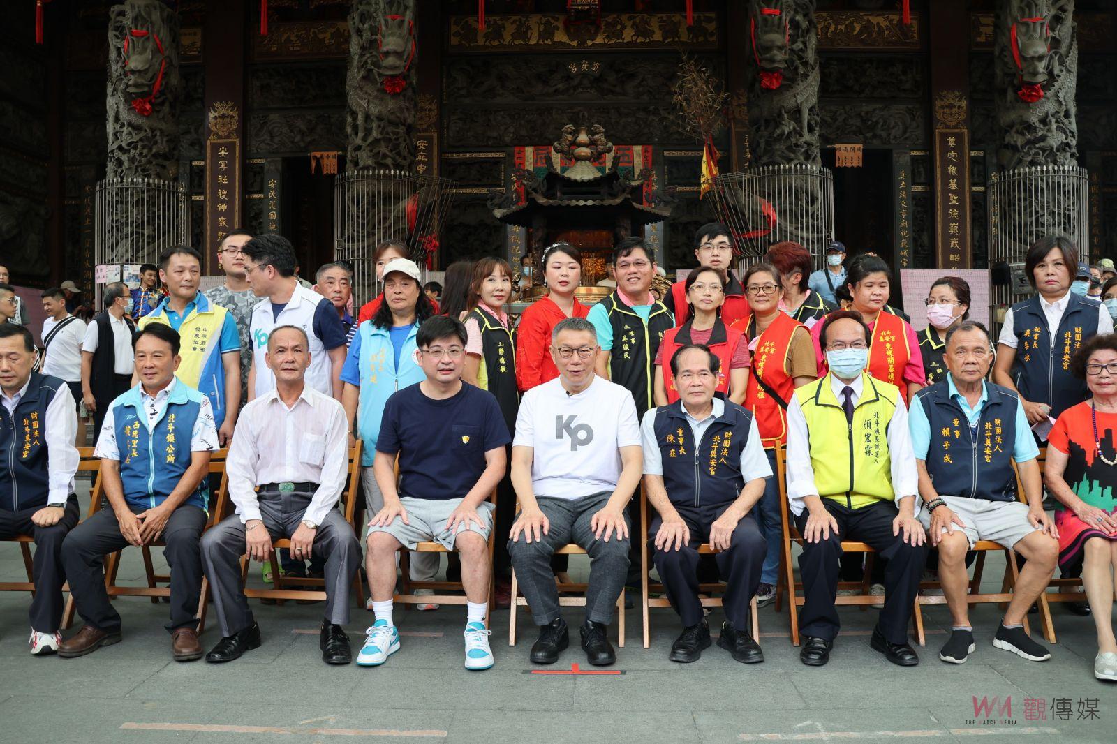 影／媽祖不分政黨！柯文哲南下北斗奠安宮拜媽祖　藍營縣議長謝典林陪同 - https://www.watchmedia01.com