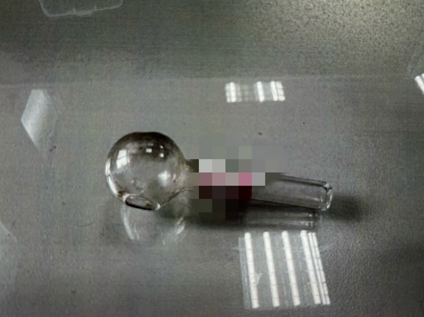 影/馬尾男騎單車行竊翻牆倒栽蔥 警前後包抄逮個正著 - https://www.watchmedia01.com