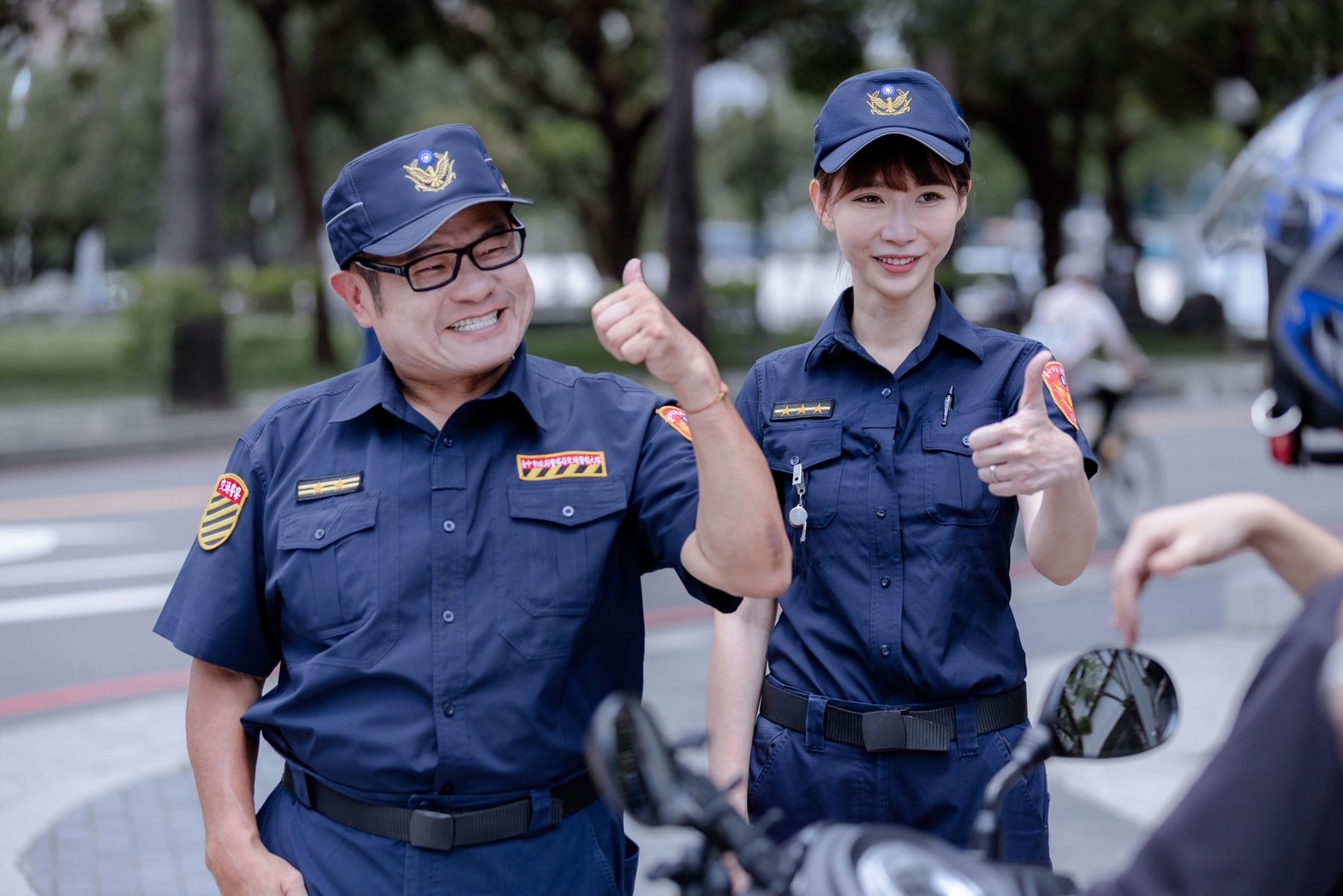 許效舜變身台中波麗士 響應交通安全 - https://www.watchmedia01.com