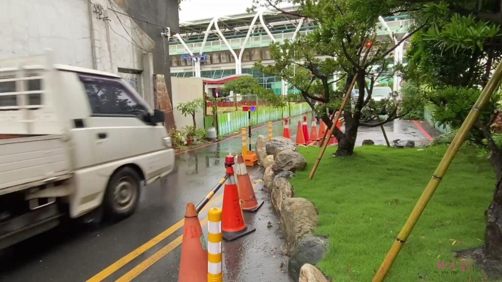 影／員林最大路霸！後火車站旁馬路中的庭園造景　地主：捍衛權益 - https://www.watchmedia01.com