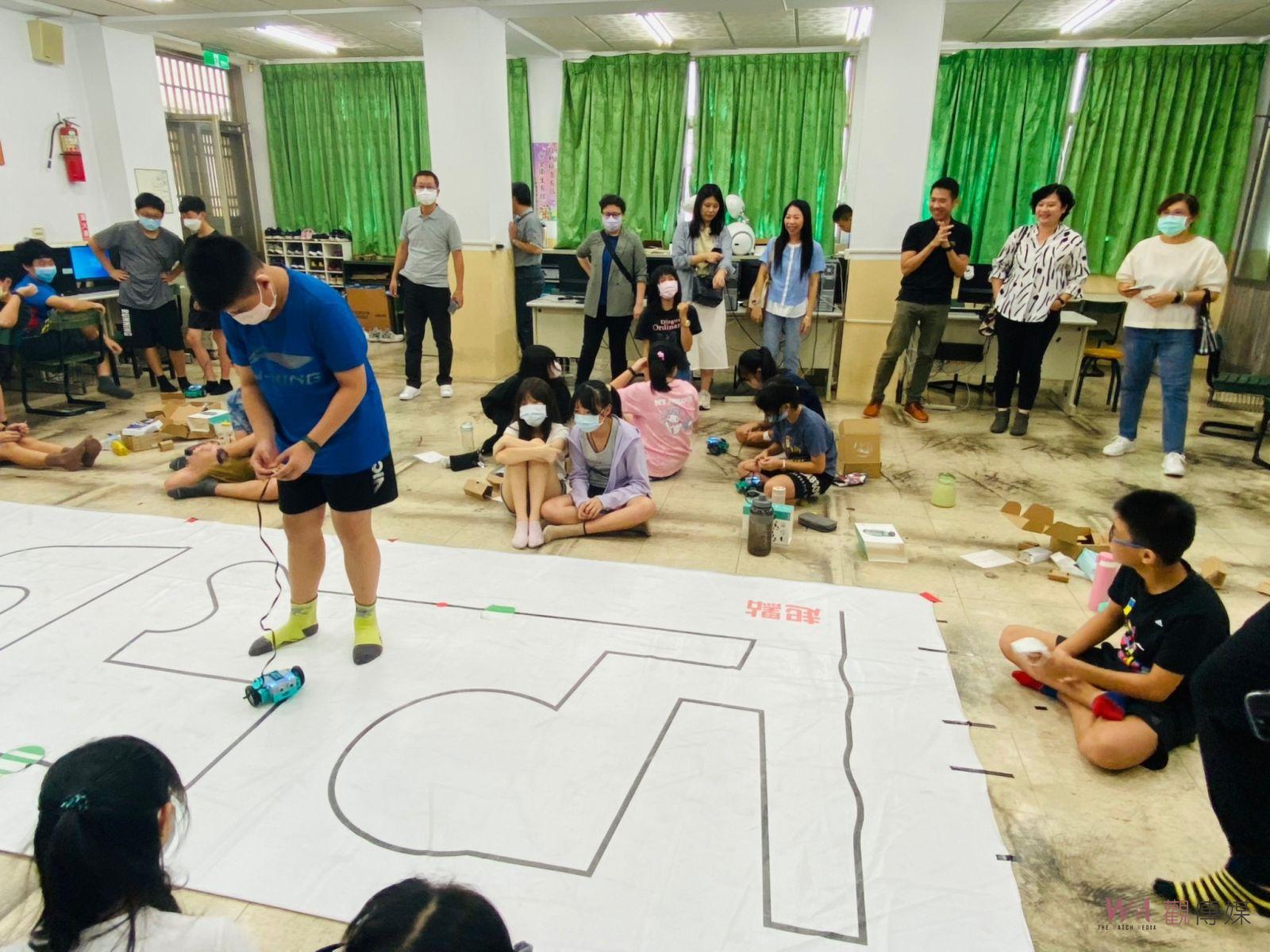 數位科技融入教育　創造獨一無二學習歷程遊戲室 - https://www.watchmedia01.com