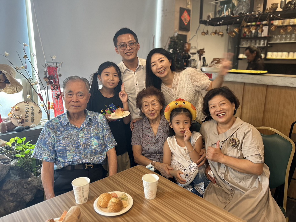 小二女童詹若熙開畫展 貝貝的藝想世界看見適性揚才的最美 - https://www.watchmedia01.com