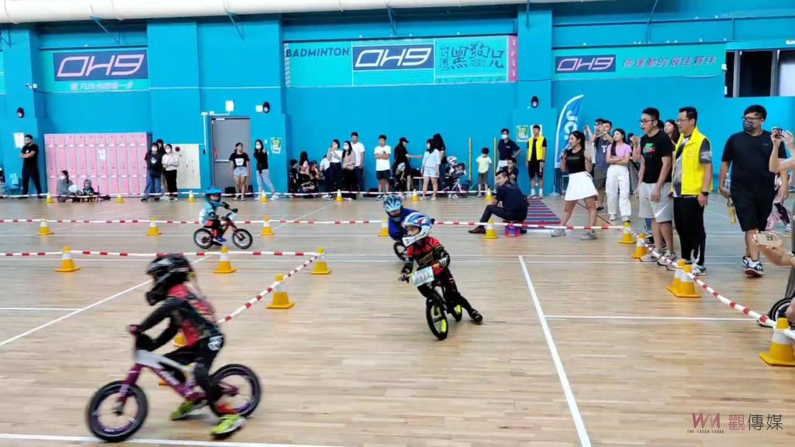 影／萌翻天！員林青商盃親子滑步車大賽220名幼童尬速度 - https://www.watchmedia01.com