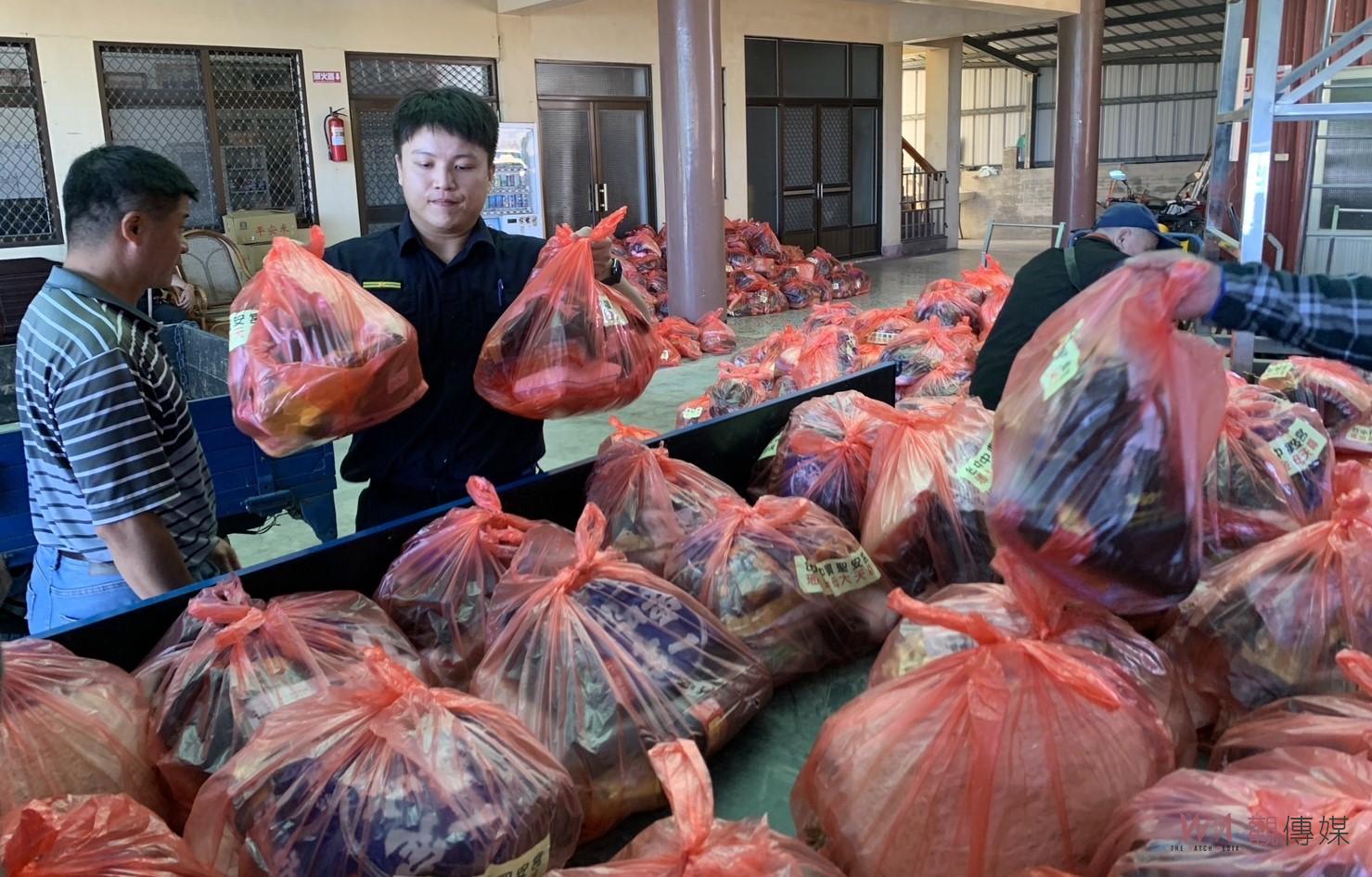 農曆感恩月關懷弱勢愛心送暖 　東和警偕古坑懷恩堂送物資 - https://www.watchmedia01.com