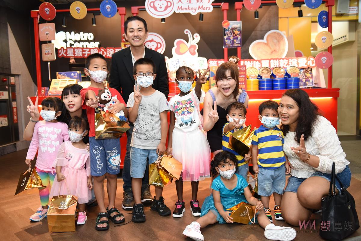 台灣關愛之家急需幫助 錢怡君㩦手蝴蝶酥業者送愛 - https://www.watchmedia01.com