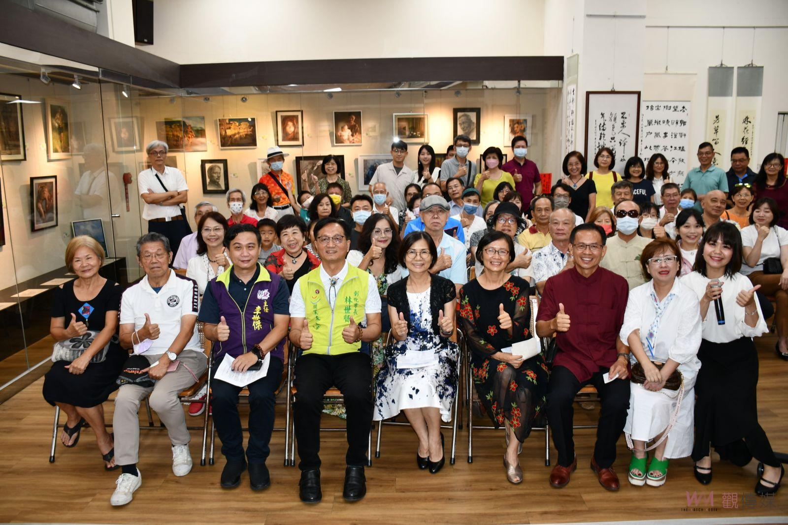 影／遺傳藝術細胞基因！芬園三姐弟妹書畫聯展　虛實之間藝起前行 - https://www.watchmedia01.com