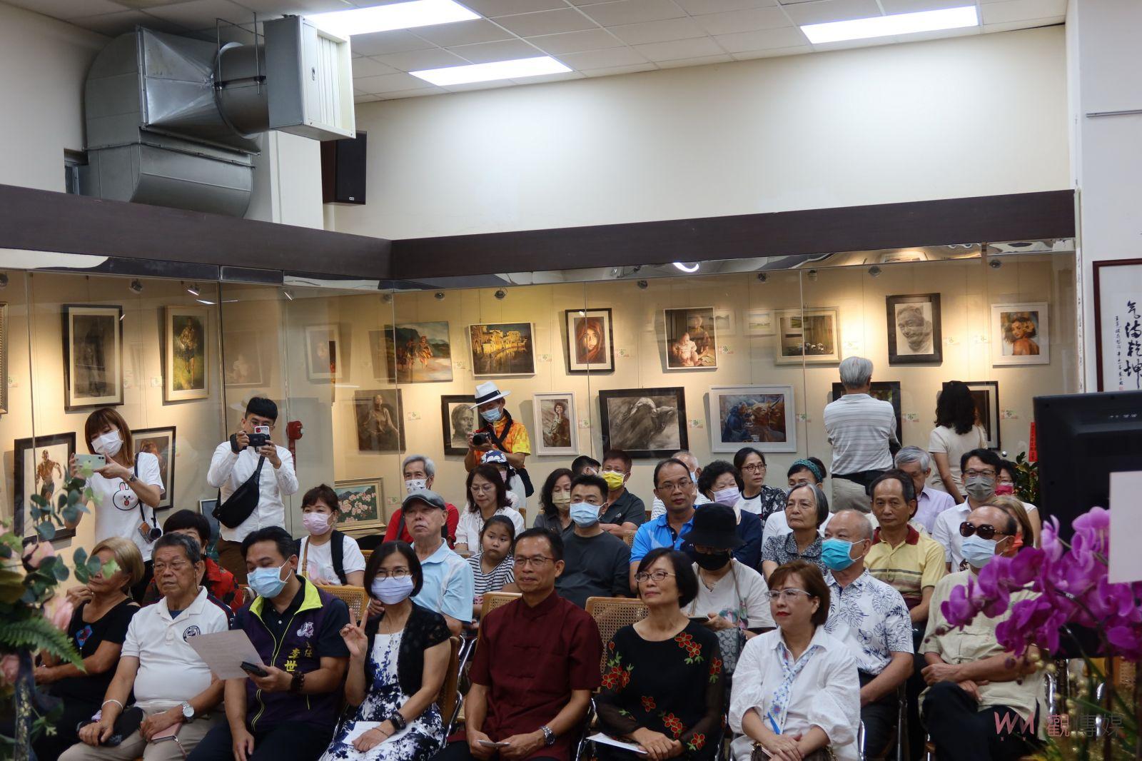 影／遺傳藝術細胞基因！芬園三姐弟妹書畫聯展　虛實之間藝起前行 - https://www.watchmedia01.com