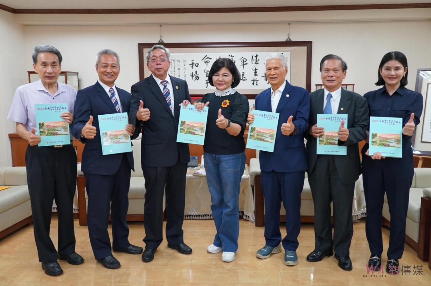 雲林同鄉總會贈畫冊回饋家鄉　培養閱讀力提升閱讀風氣 - https://www.watchmedia01.com