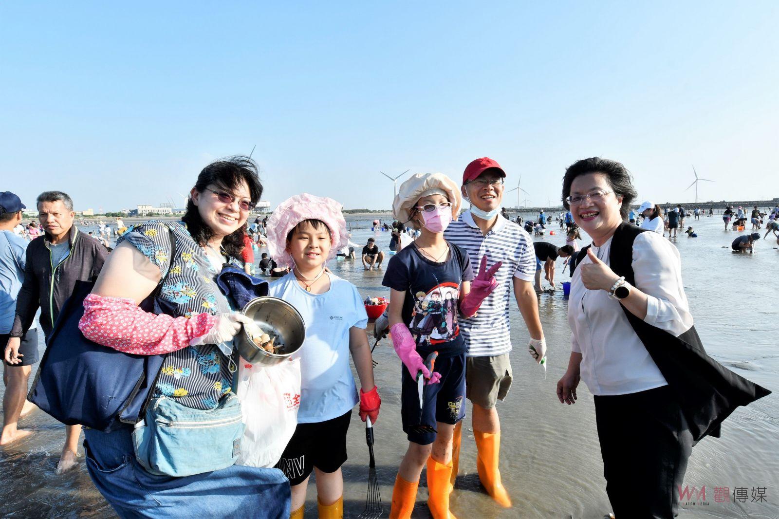 超人氣「摸蛤」趣！線西一畝海小旅行　摸蛤「自摸」越多賺越多 - https://www.watchmedia01.com