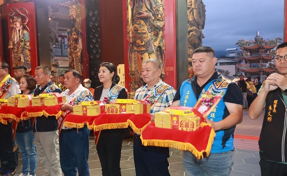 新北玄天上帝徒步會香抵武昌宮！ 南投縣長許淑華開香祈福 - https://www.watchmedia01.com